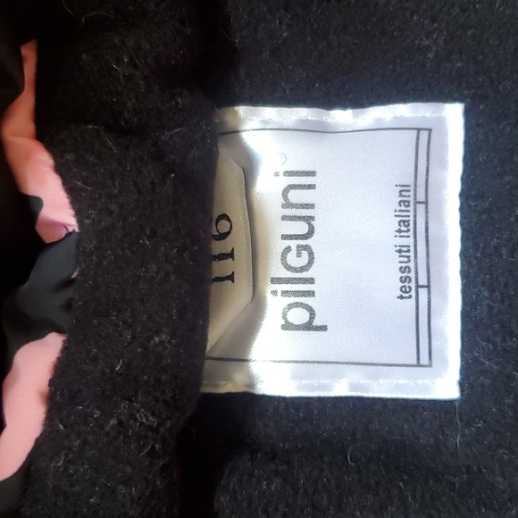 Pilguni girls pink and black snowsuit and gloves. - Picture 4 of 16